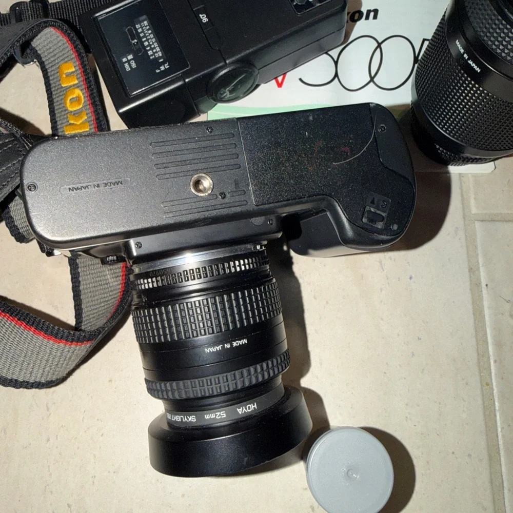 NIKON N5005 35mm FILM CAMERA with AF Nikkor 35-70mm 80-200mmLens Cap Strap Case